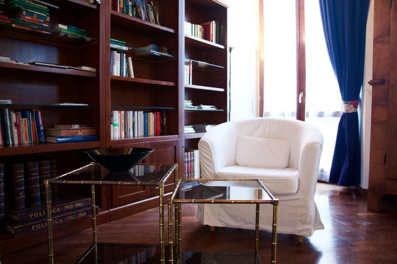 Luxury Central Flat River View Apartment Firenze Bagian luar foto
